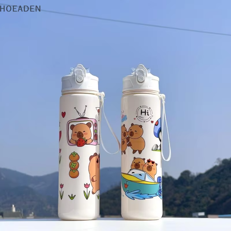 This cute capybara water bottle is 800ml, which makes it perfect for daily use with a straw. - Image 6