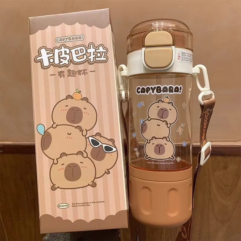 Capybara Cartoon Plastic Water Cup with Transportable Handle for Wedding and Educational Use Capybara Transparent Straw Cup Capibara bott.