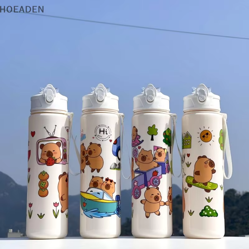 This cute capybara water bottle is 800ml, which makes it perfect for daily use with a straw. - Image 3