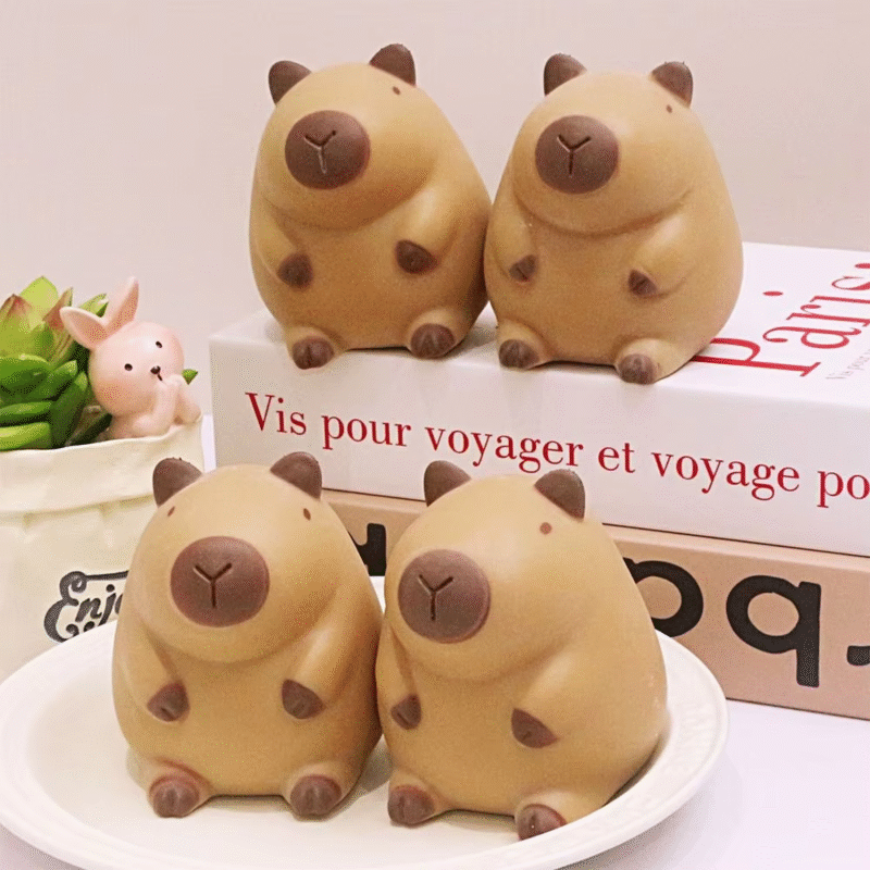 Capybara Squeeze Toys: Adult Brown TPR Cartoon Capybara Squeeze Toys for Stress Relief and Slow Rebound Decompression