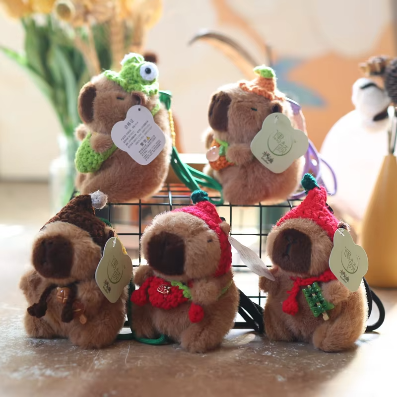 Interactive Guinea Pig Pendant with Soft Plush Cartoon Capybara Keychain, 1 Piece