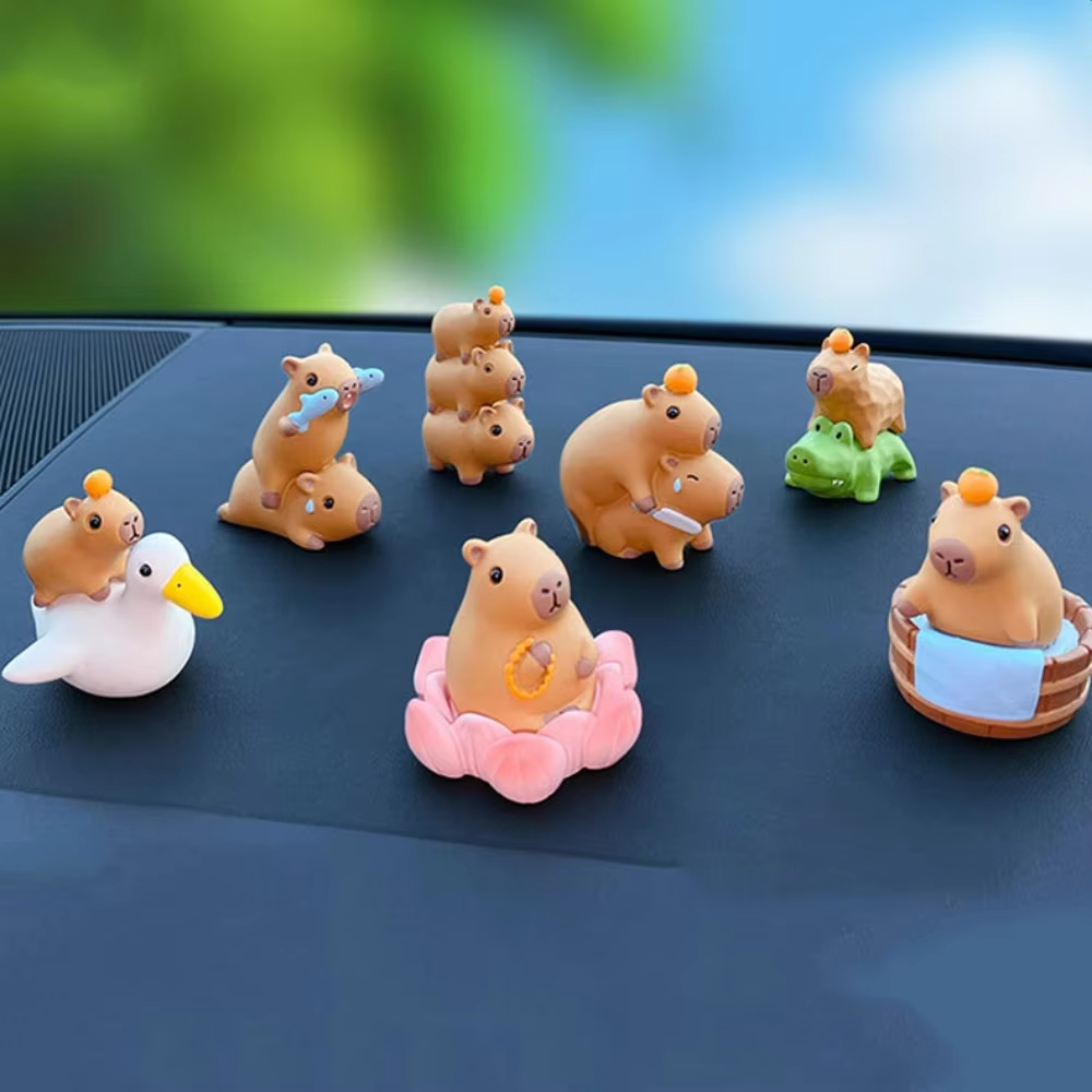 The world of capybaras is full of interesting aspects and what better way to learn about them with this unique collection of toys and models