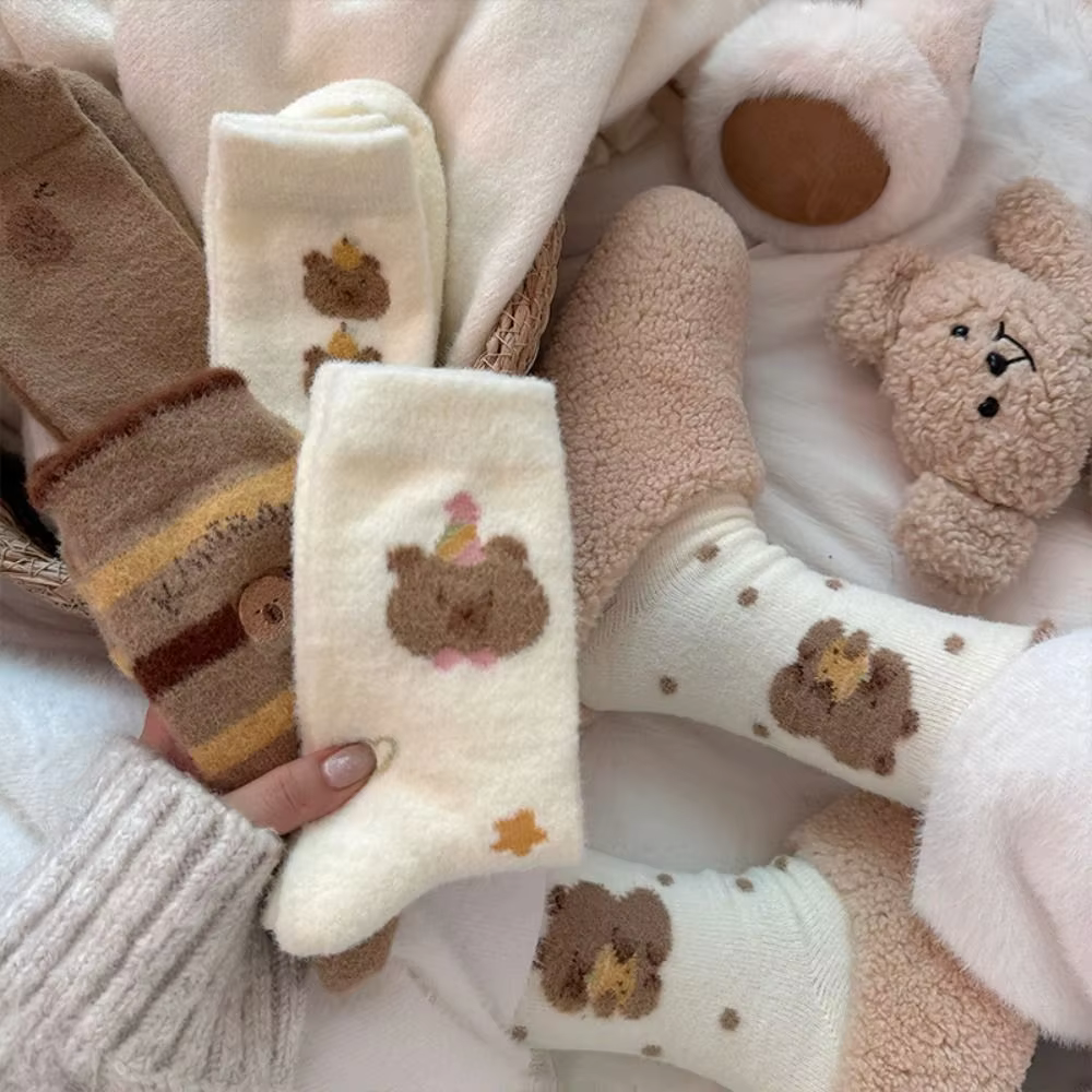 Cuddly Cartoon Anti-Slip Floor Sleep Socks with Stylish, Thick, Thermal Capybara Socks for Women and Girls - Image 2